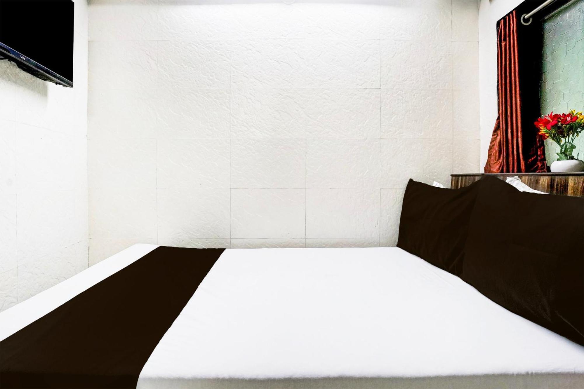Super Hotel O Dombivali Formerly Pk Lodging Dombivli 外观 照片