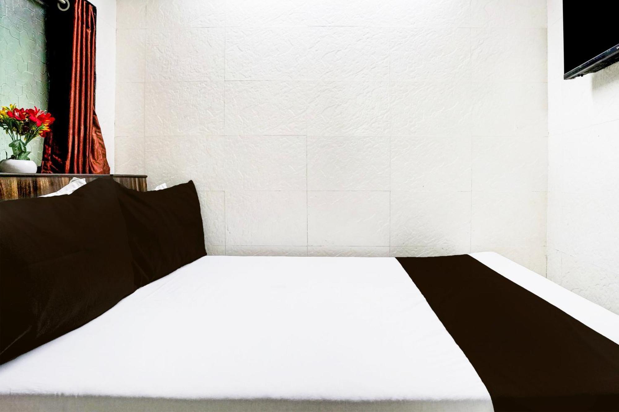 Super Hotel O Dombivali Formerly Pk Lodging Dombivli 外观 照片
