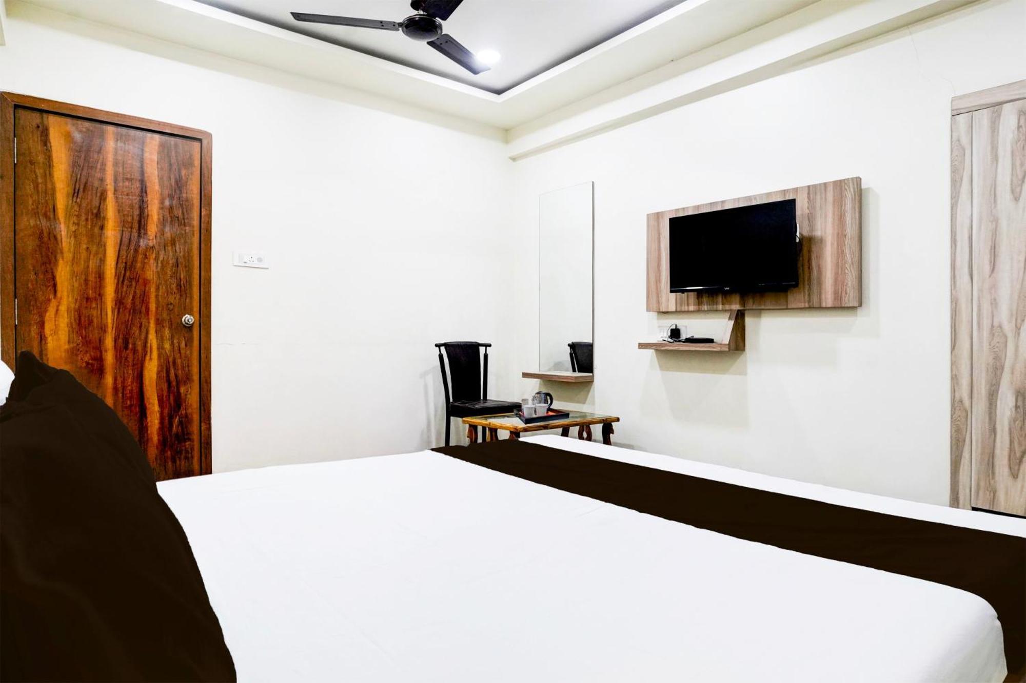 Super Hotel O Dombivali Formerly Pk Lodging Dombivli 外观 照片