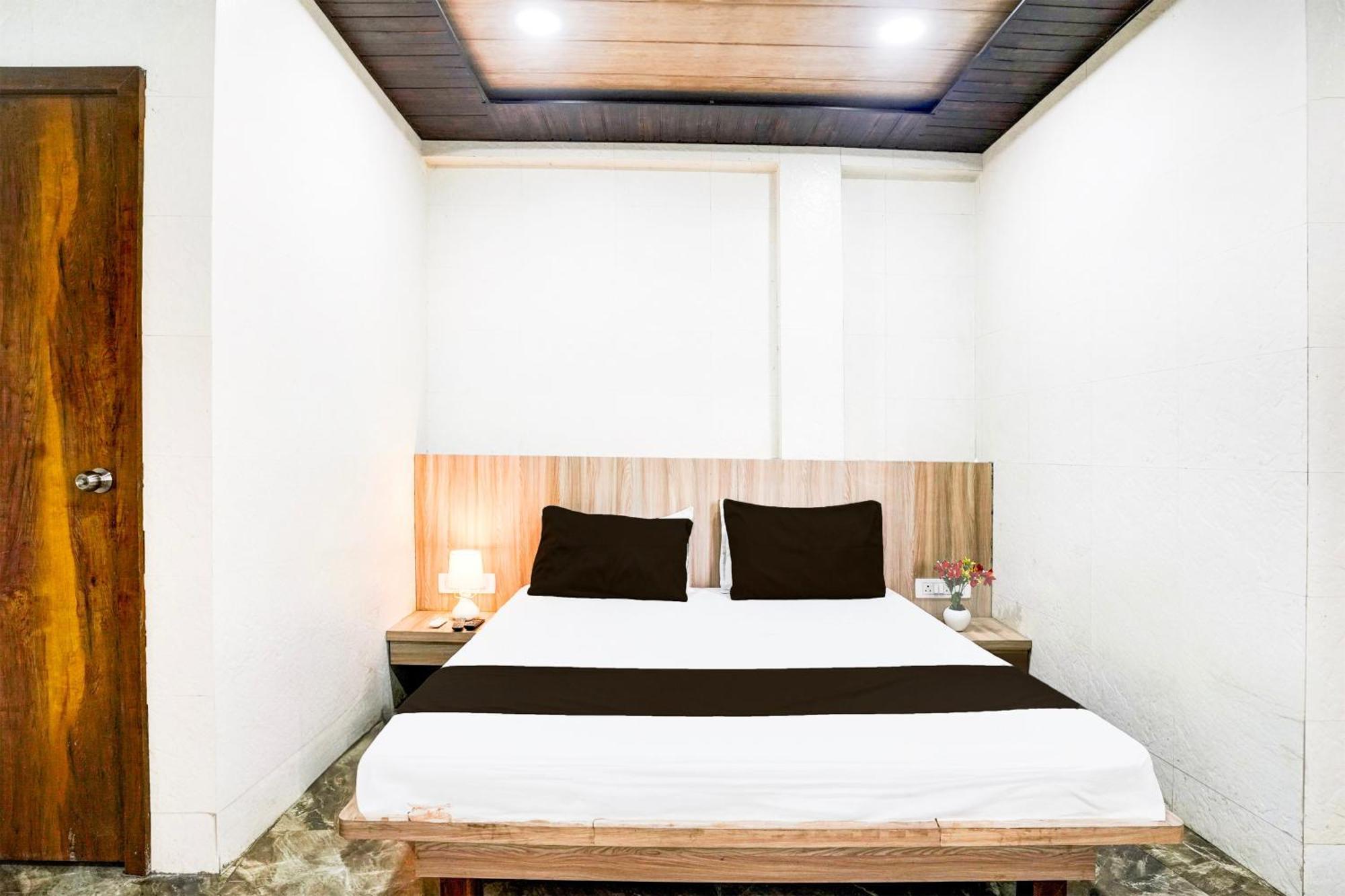 Super Hotel O Dombivali Formerly Pk Lodging Dombivli 外观 照片