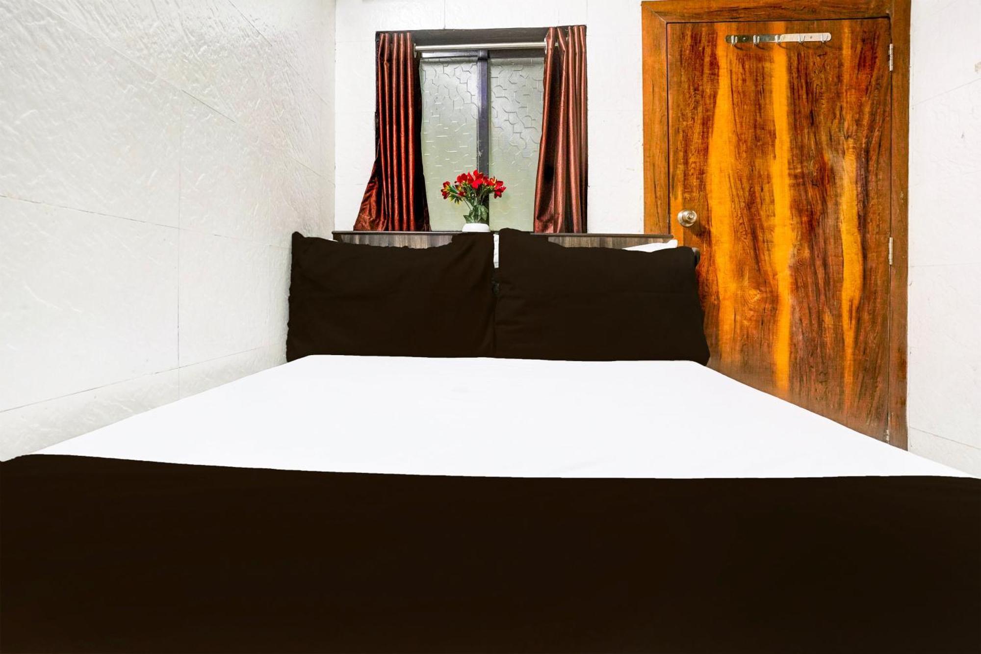 Super Hotel O Dombivali Formerly Pk Lodging Dombivli 外观 照片